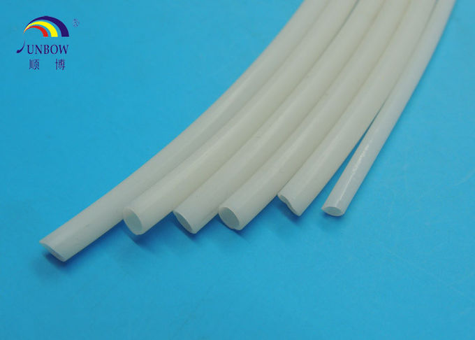 Tube en caoutchouc blanc flexible de silicone pour le câble d'automobile, cachetages, câblant l'isolation